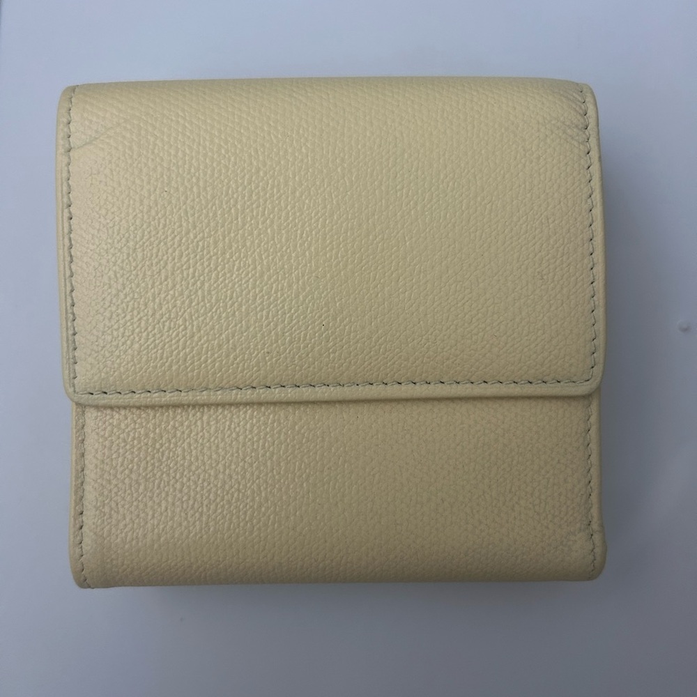 GUC CHANEL Butter Yellow Trifold Compact Wallet - Picture 7 of 7